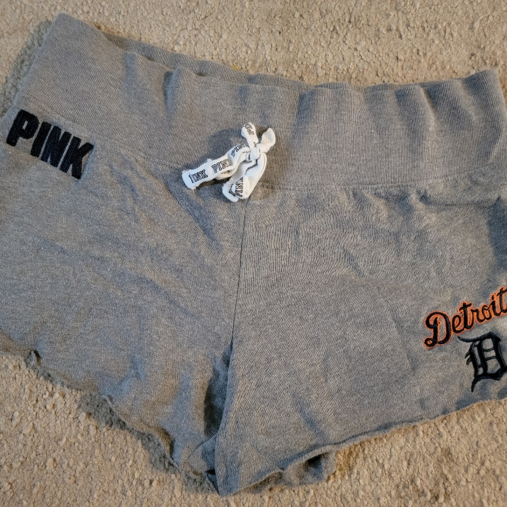 Vs pink shorts